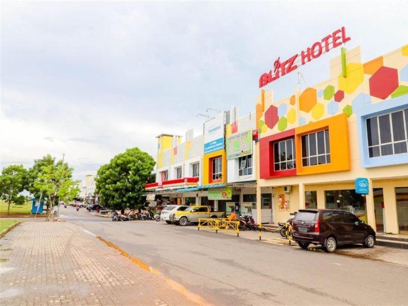 Hotel Blitz Batam Zewnętrze zdjęcie