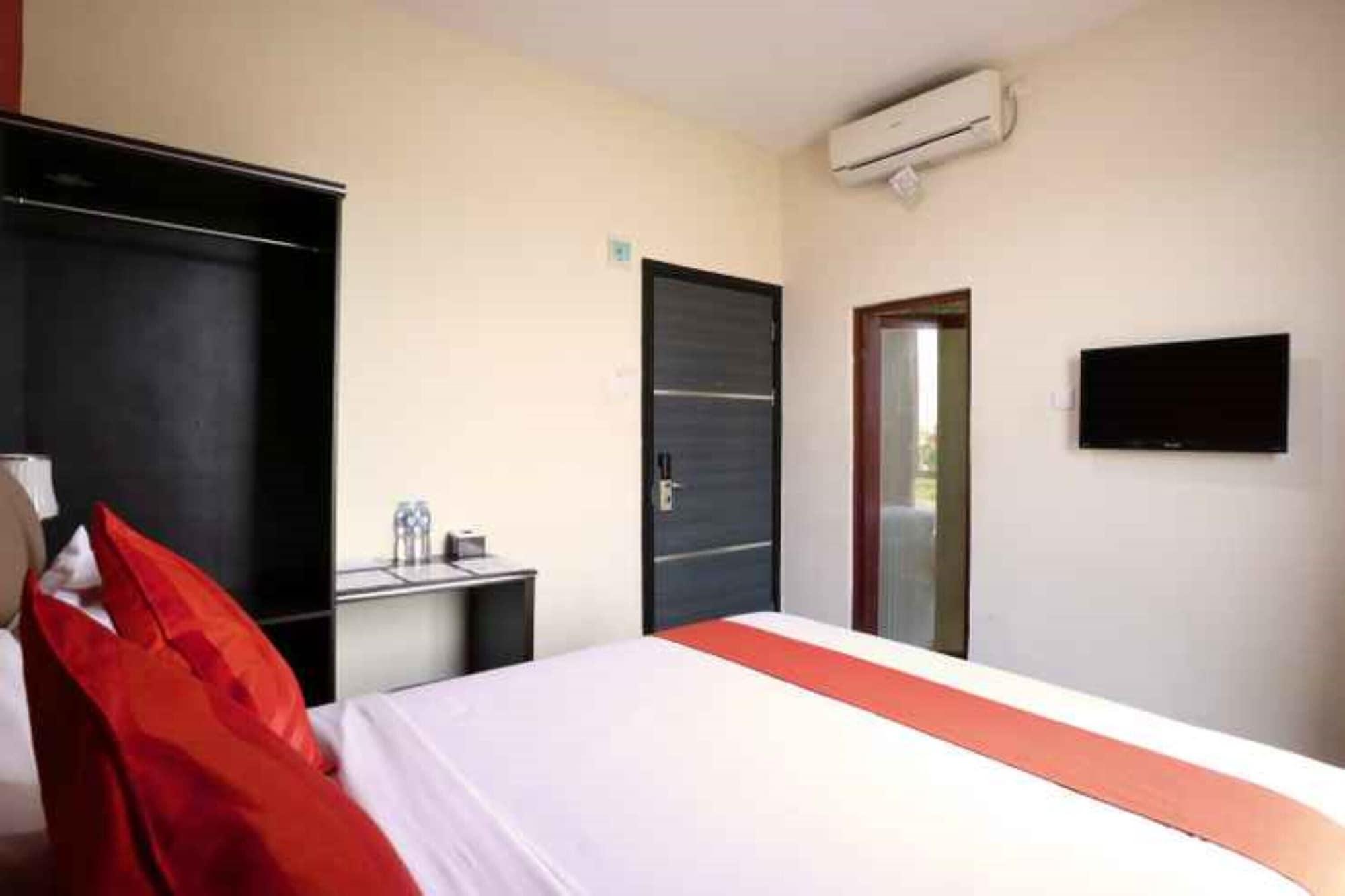 Hotel Blitz Batam Zewnętrze zdjęcie
