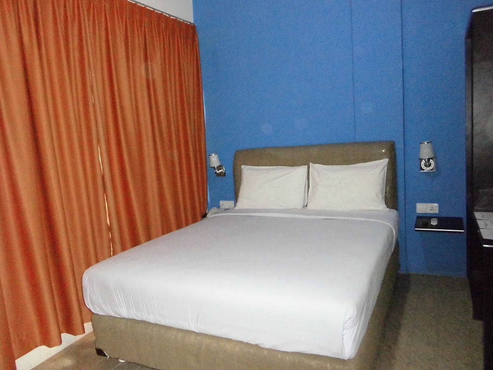 Hotel Blitz Batam Zewnętrze zdjęcie
