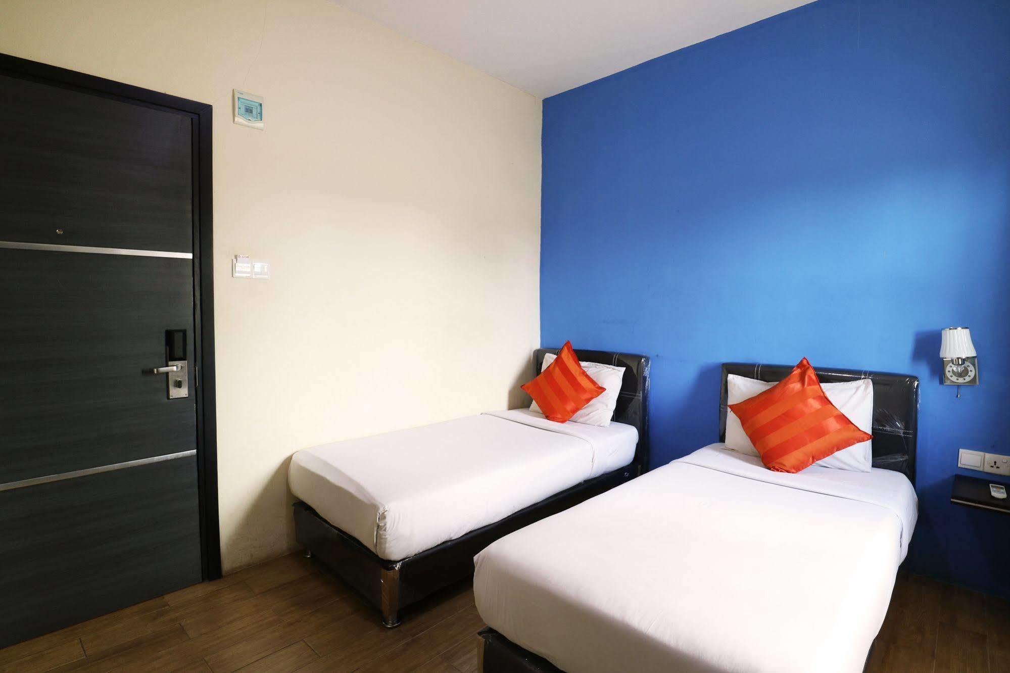 Hotel Blitz Batam Zewnętrze zdjęcie