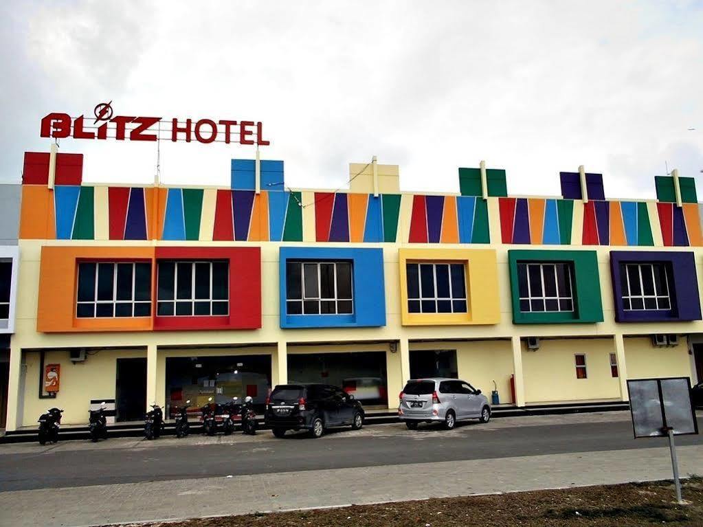 Hotel Blitz Batam Zewnętrze zdjęcie